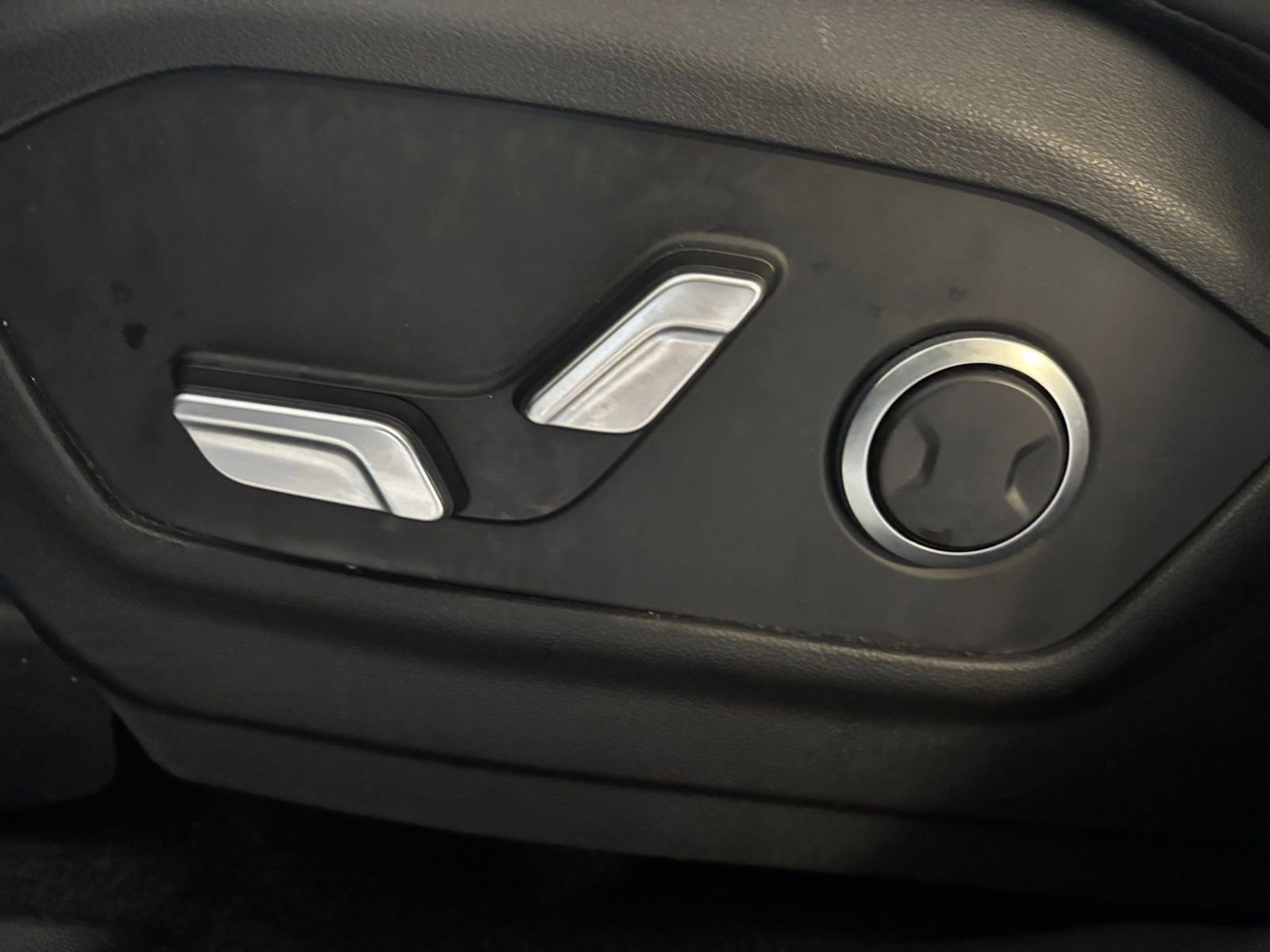 Used 2025 Hyundai Santa Fe SEL image 30