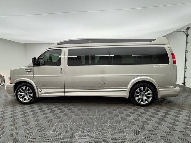 Used 2022 Chevrolet Express 2500 Extended w/ Enhanced Convenience Package RWD image 14