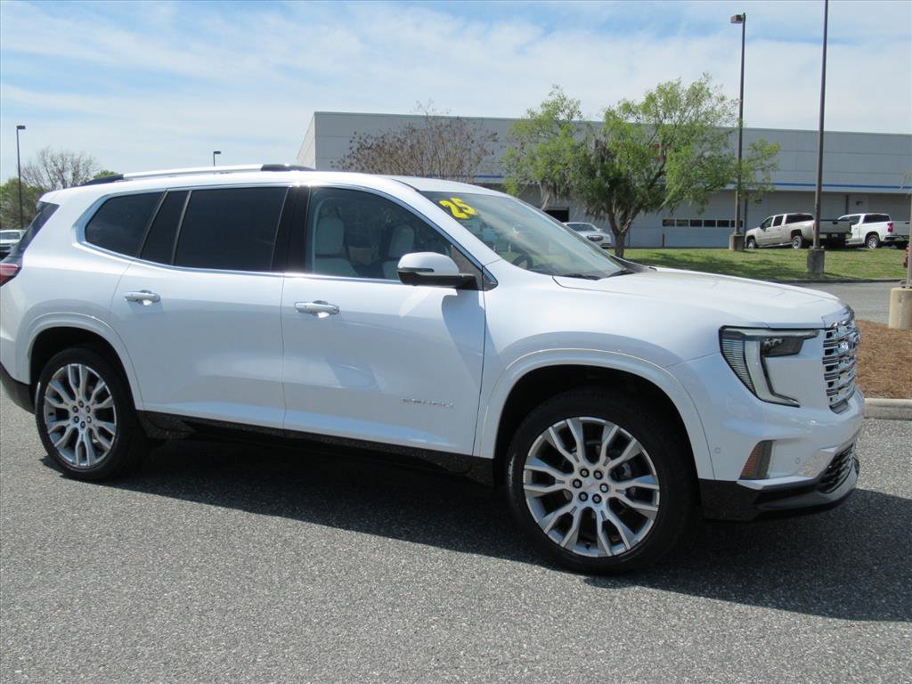 Used 2025 GMC Acadia Denali w/ Super Cruise Package image 2