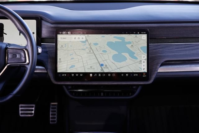 Used 2022 Rivian R1T Launch Edition image 39