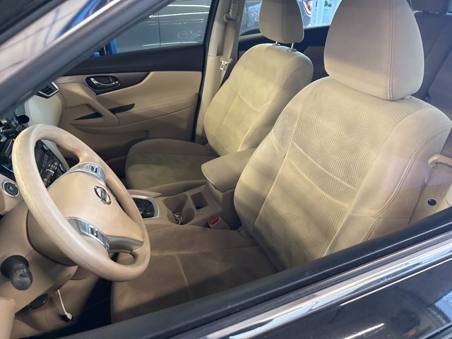 Used 2015 Nissan Rogue SV image 6