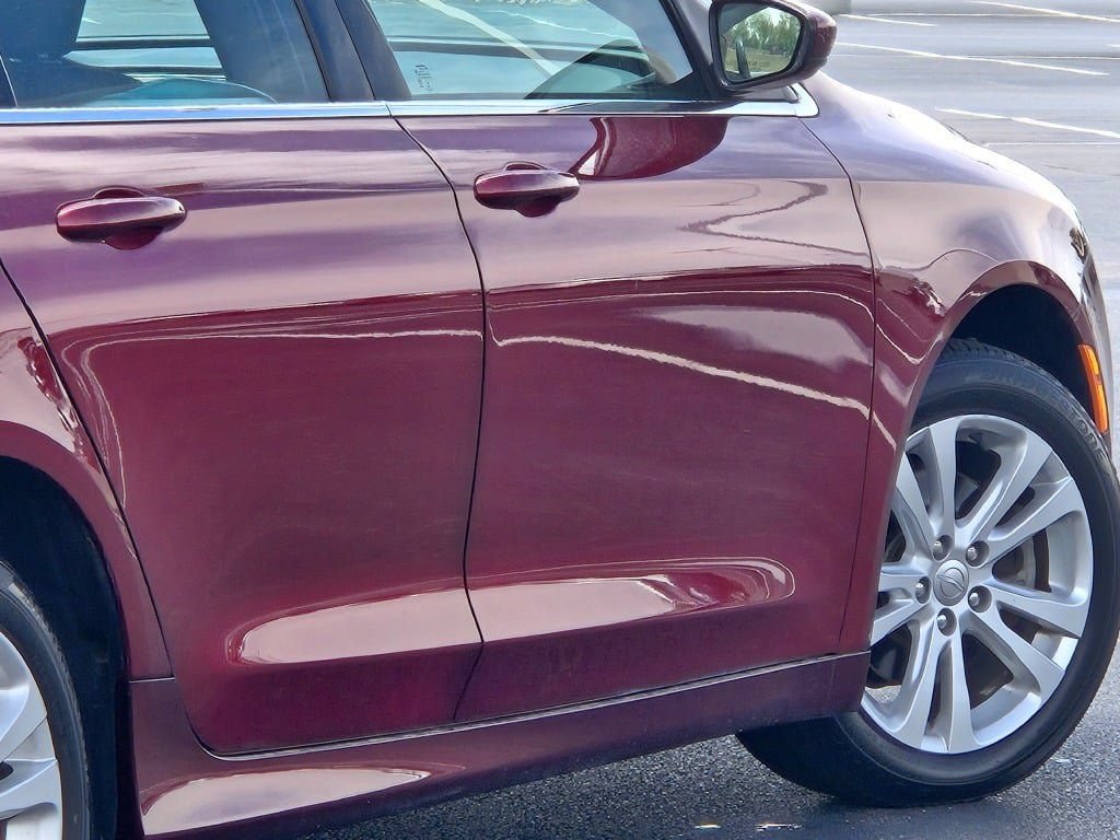 Used 2015 Chrysler 200 Limited w/ Convenience Group FWD image 12