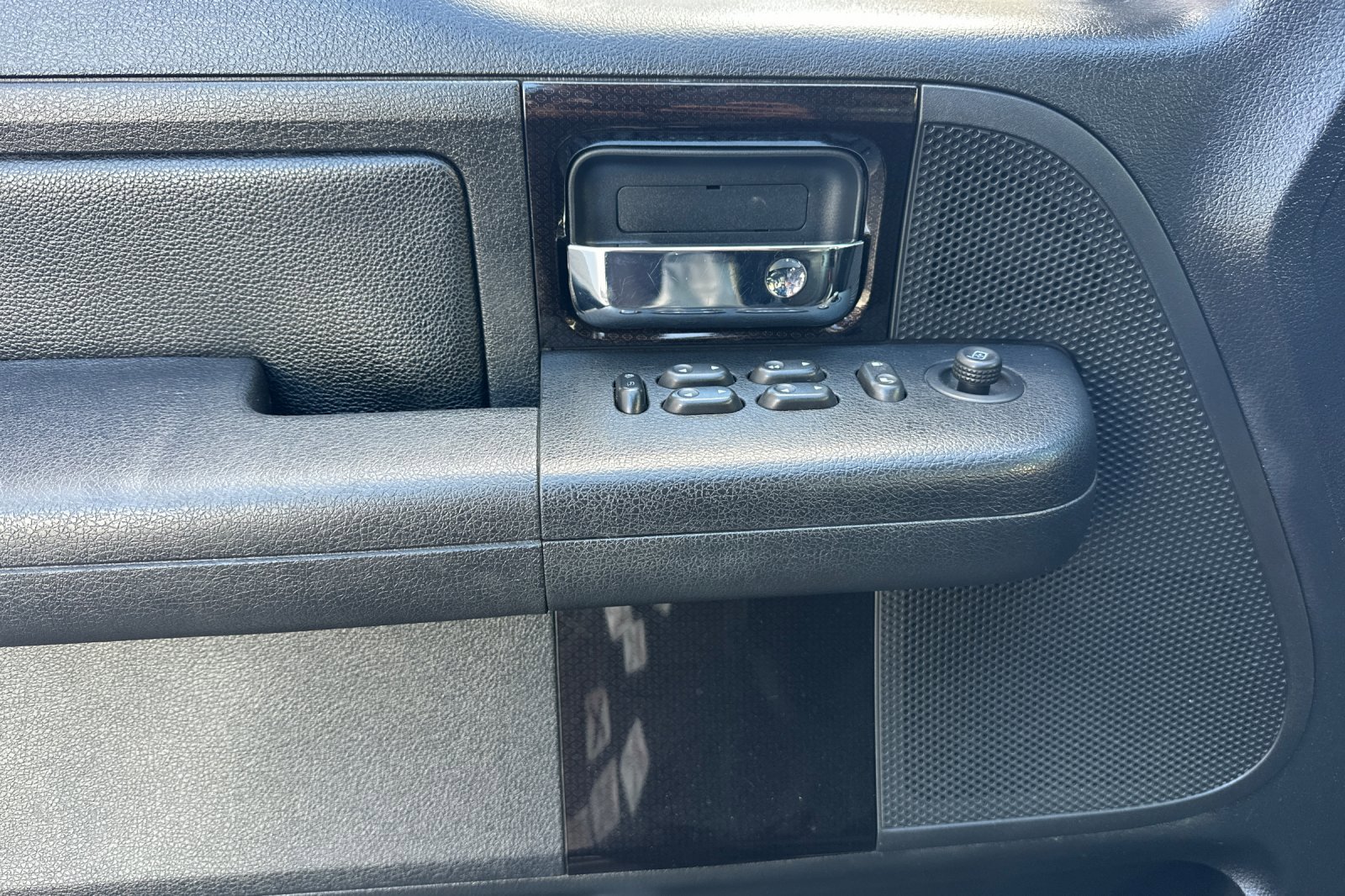 Used 2008 Ford F150 Harley-Davidson image 11