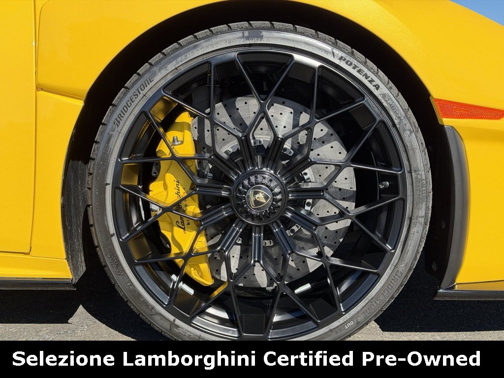 Used 2023 Lamborghini Huracan STO image 22