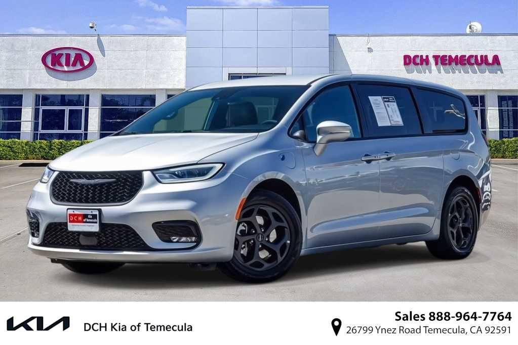 Used 2022 Chrysler Pacifica Touring-L w/ S Appearance Package FWD video 1