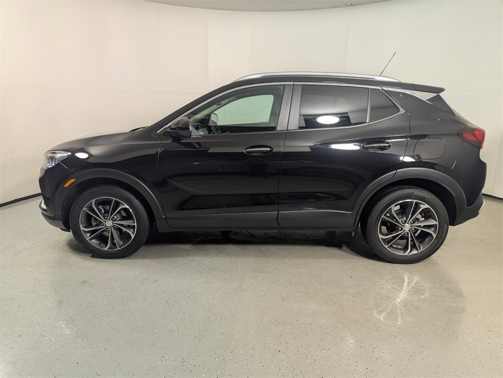 Used 2023 Buick Encore GX Select w/ Safety Package II image 4