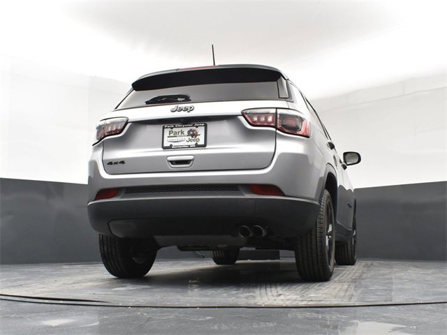 Used 2020 Jeep Compass Latitude image 23