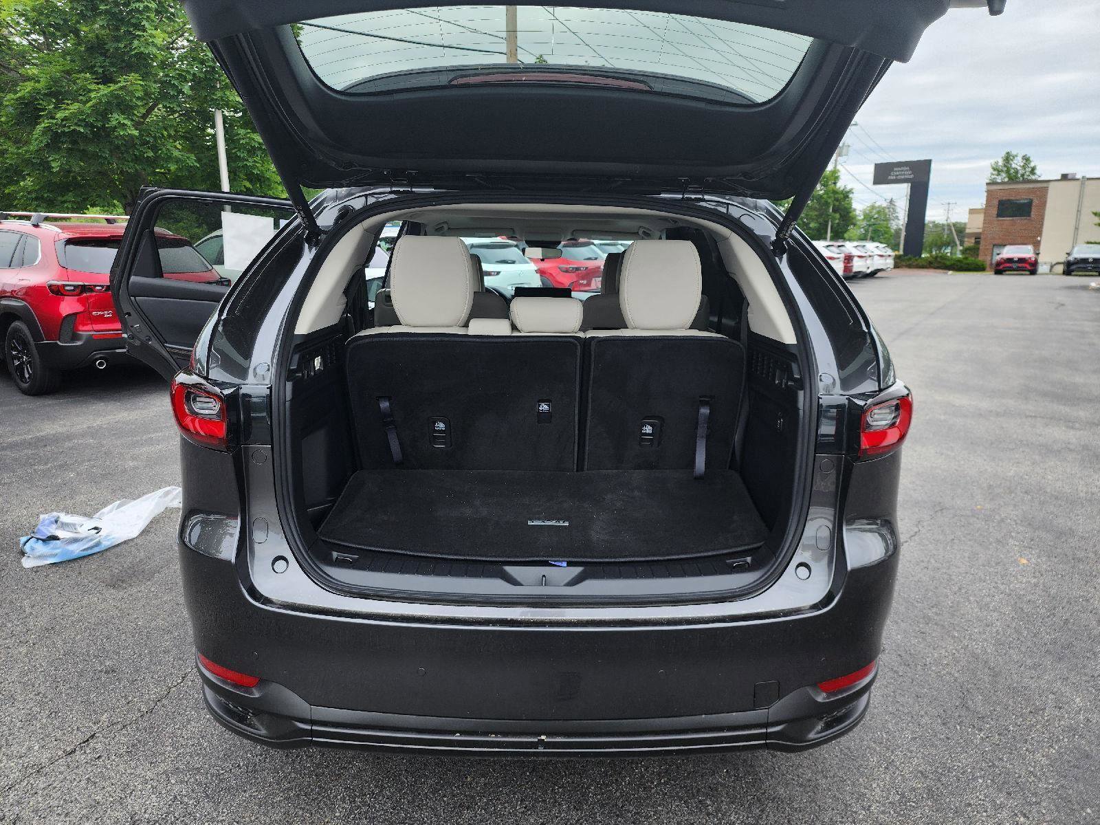 Certified 2025 MAZDA CX-90 Plug-In Hybrid w/ Preferred image 17