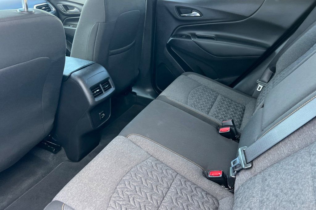 Used 2024 Chevrolet Equinox LT AWD/4WD image 9