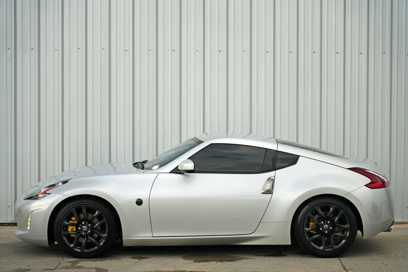 Used 2020 Nissan 370Z Coupe image 36