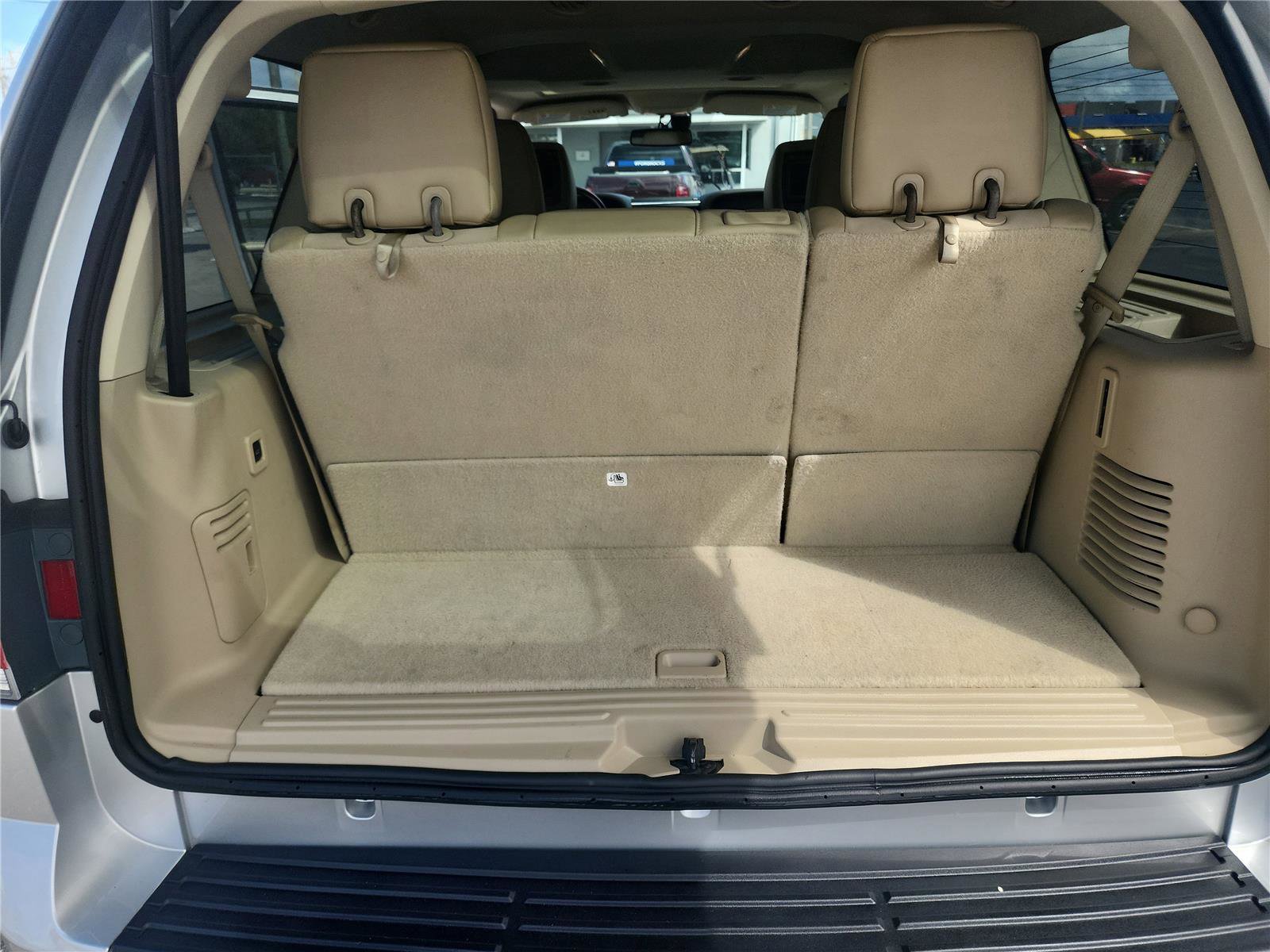 Used 2017 Lincoln Navigator Reserve image 23