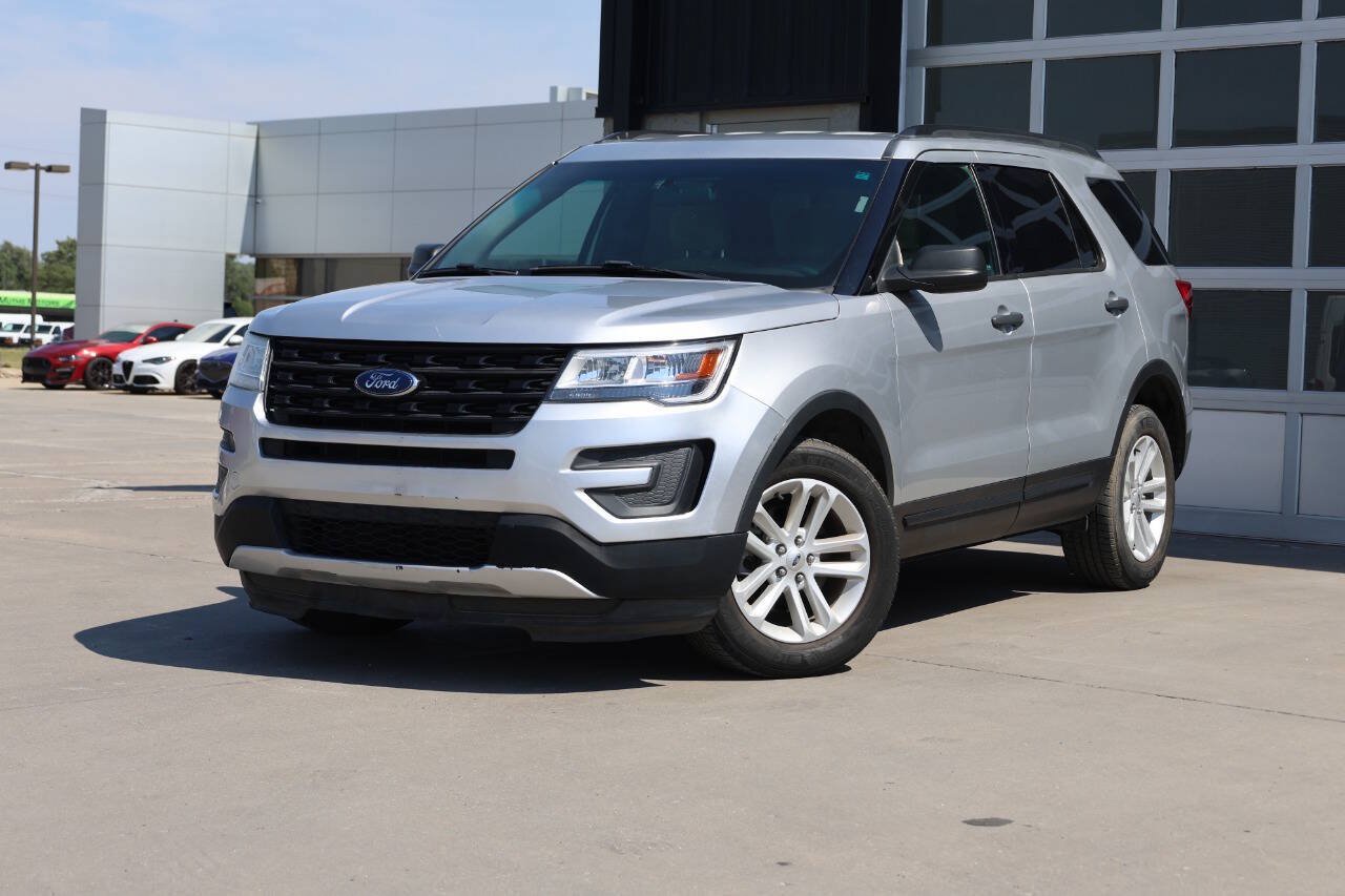 Used 2016 Ford Explorer 4WD image 3