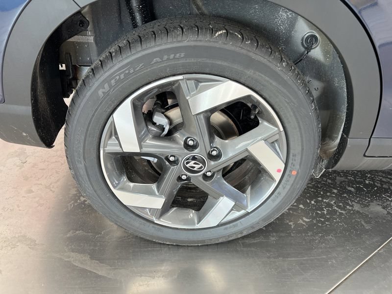 New 2026 Hyundai Venue SEL FWD image 9