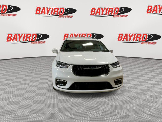 Used 2021 Chrysler Pacifica Touring-L image 4