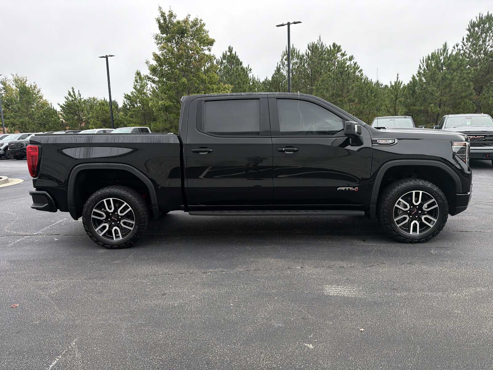 Used 2023 GMC Sierra 1500 AT4 w/ AT4 Premium Package AWD/4WD image 36