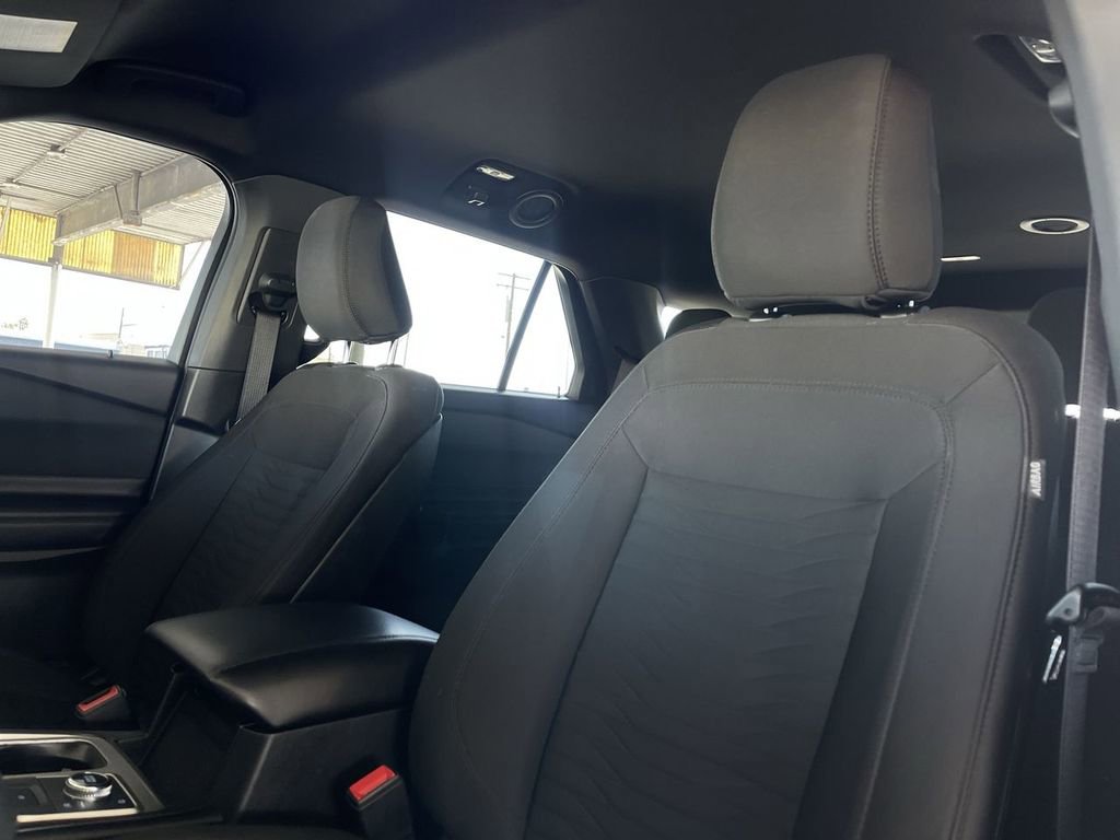 Used 2020 Ford Explorer XLT image 18