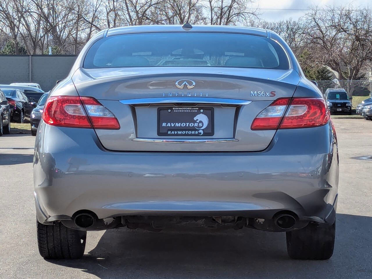 Used 2013 INFINITI M56 x w/ Sport Pkg image 10