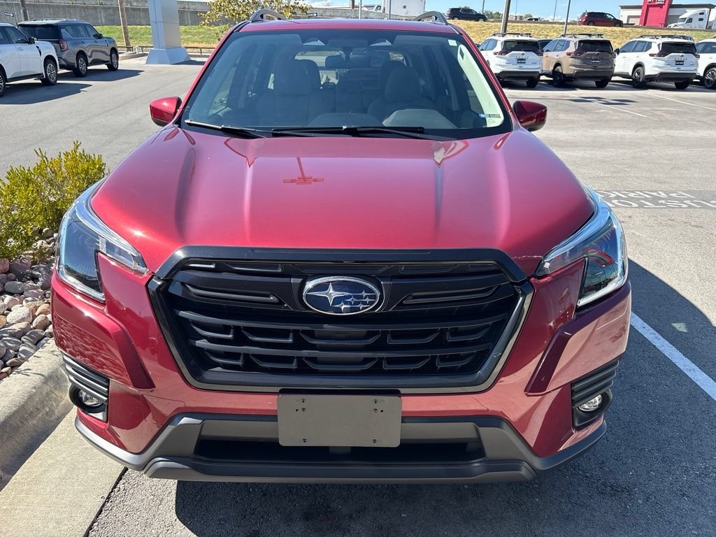 Used 2024 Subaru Forester Premium AWD/4WD image 2