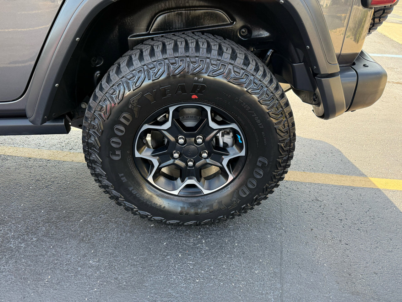 Used 2022 Jeep Wrangler Unlimited Rubicon 4xe w/ Dual Top Group image 12