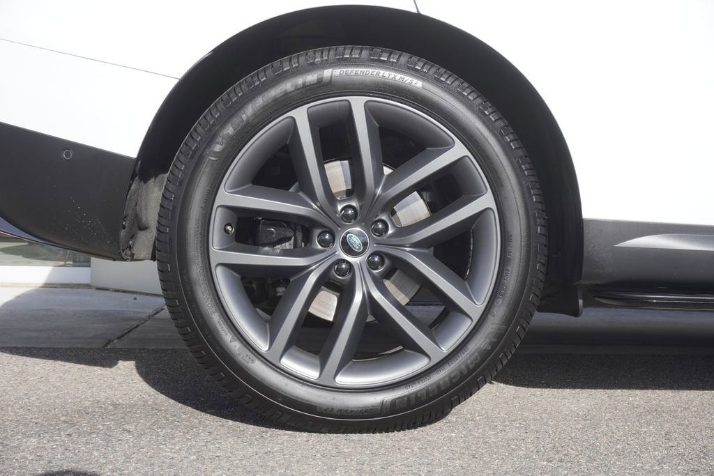 Used 2023 Land Rover Range Rover Sport SE image 34