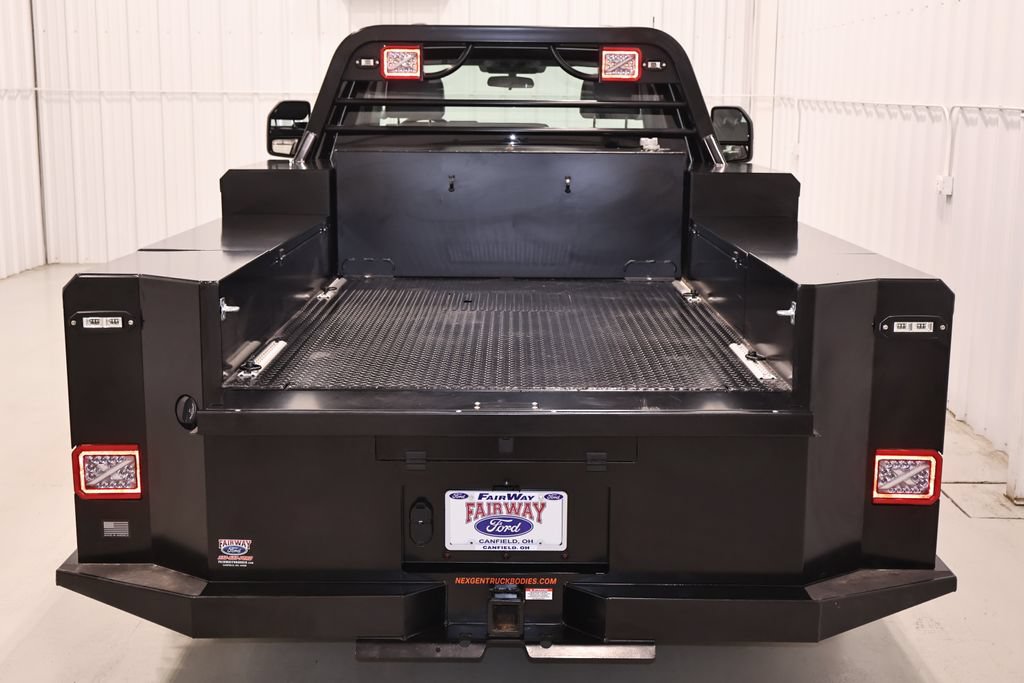 Certified 2025 Ford F550 4x4 Regular Cab Super Duty image 36