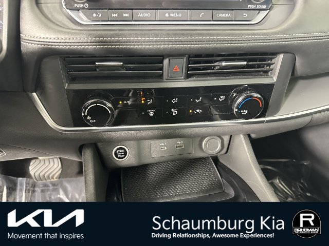 Used 2023 Nissan Rogue S FWD image 9