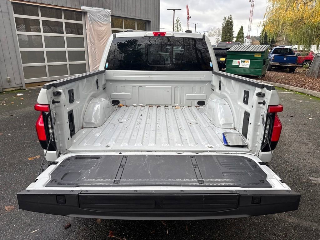 Used 2024 Ford F150 Lightning Lariat image 12