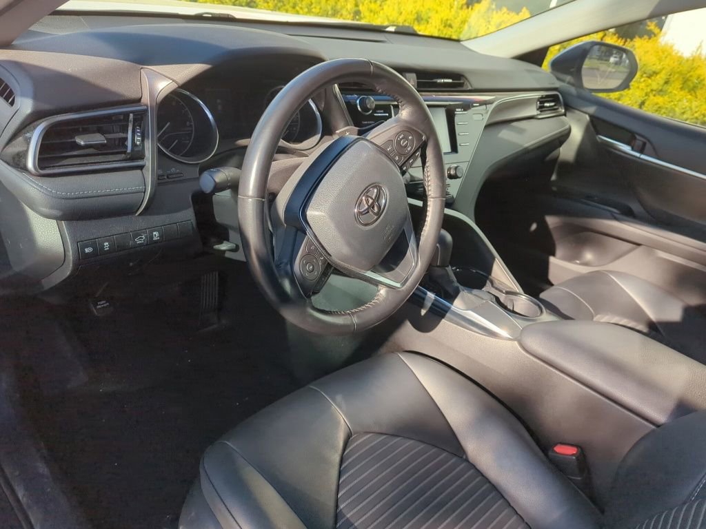 Used 2019 Toyota Camry SE FWD image 7