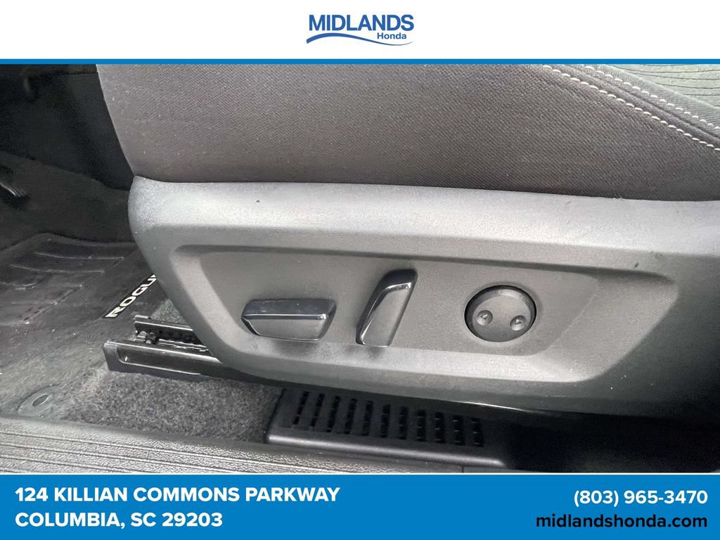 Used 2023 Nissan Rogue SV FWD image 15