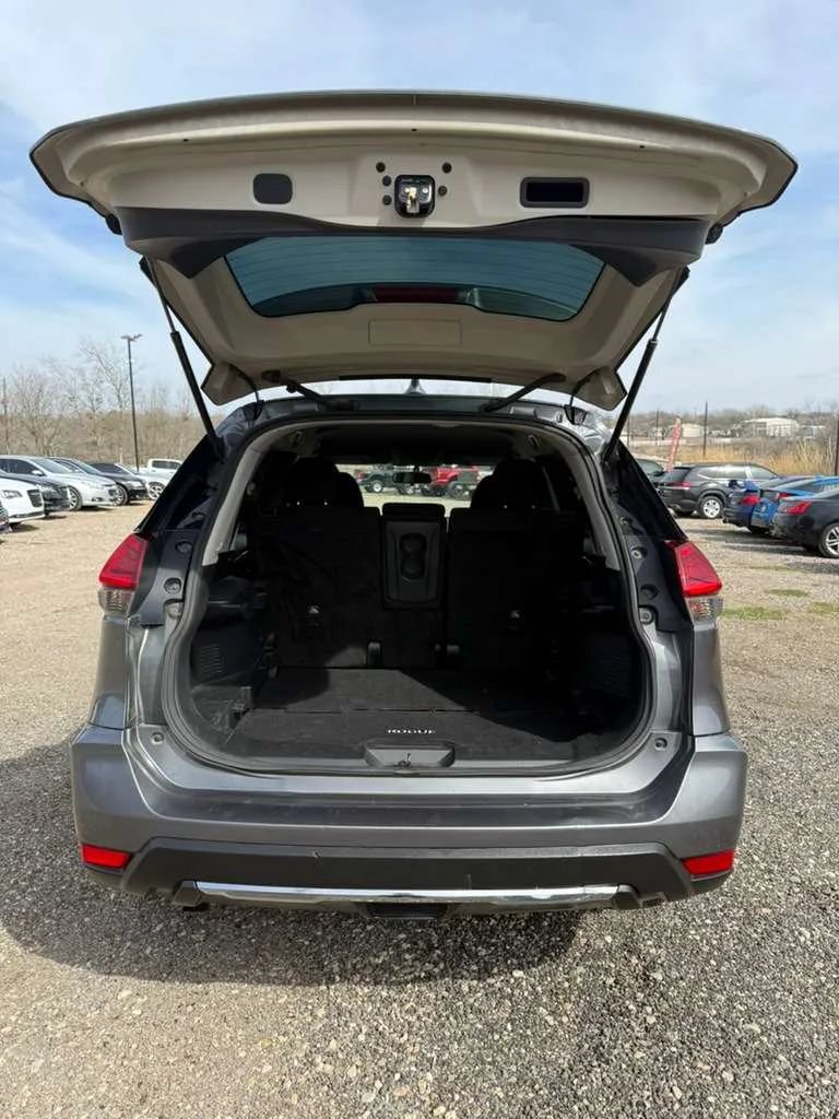 Used 2017 Nissan Rogue S FWD image 10