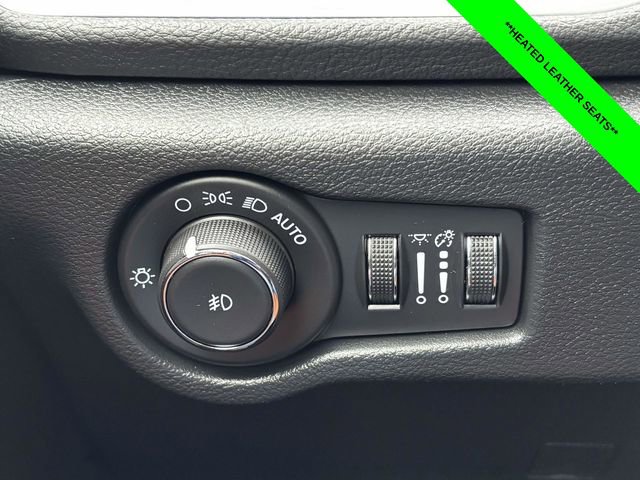 Used 2024 Chrysler Pacifica Pinnacle w/ Trailer Tow Group image 14