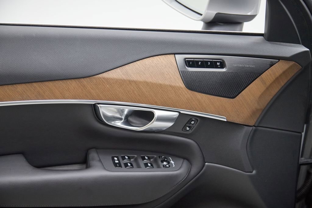 Certified 2023 Volvo XC90 B6 Plus w/ Protection Package Premier image 11