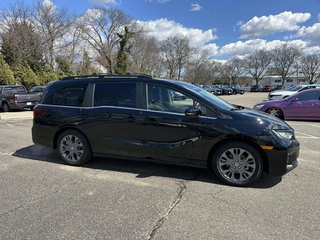 New 2026 Honda Odyssey Touring image 3