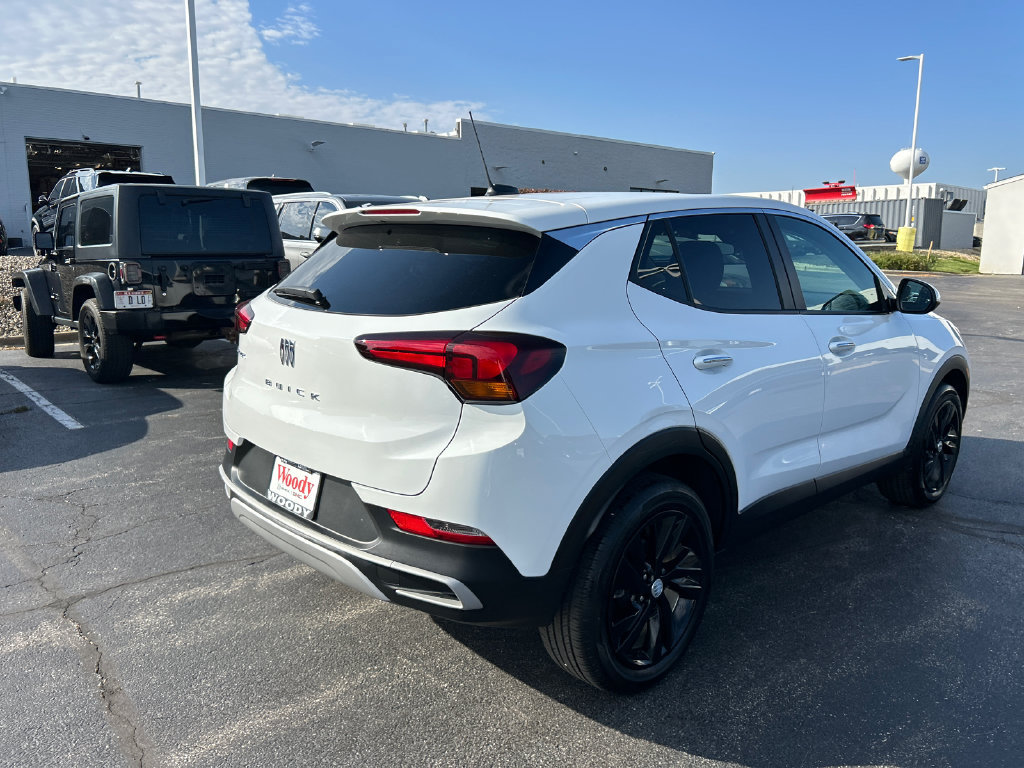 Certified 2024 Buick Encore GX Preferred FWD image 8