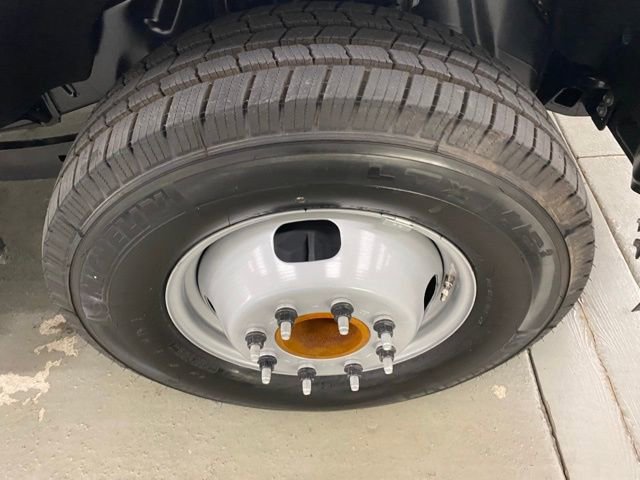 New 2025 Ford F350 XL w/ XL Chrome Package image 4