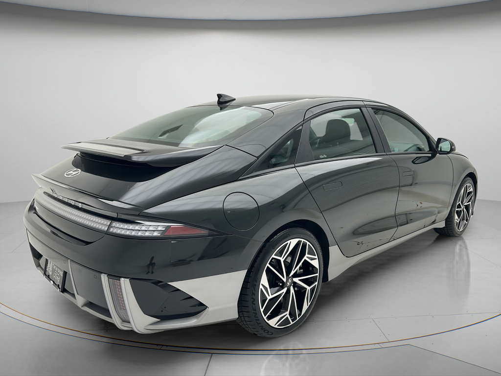 Used 2023 Hyundai Ioniq 6 SEL AWD/4WD image 4