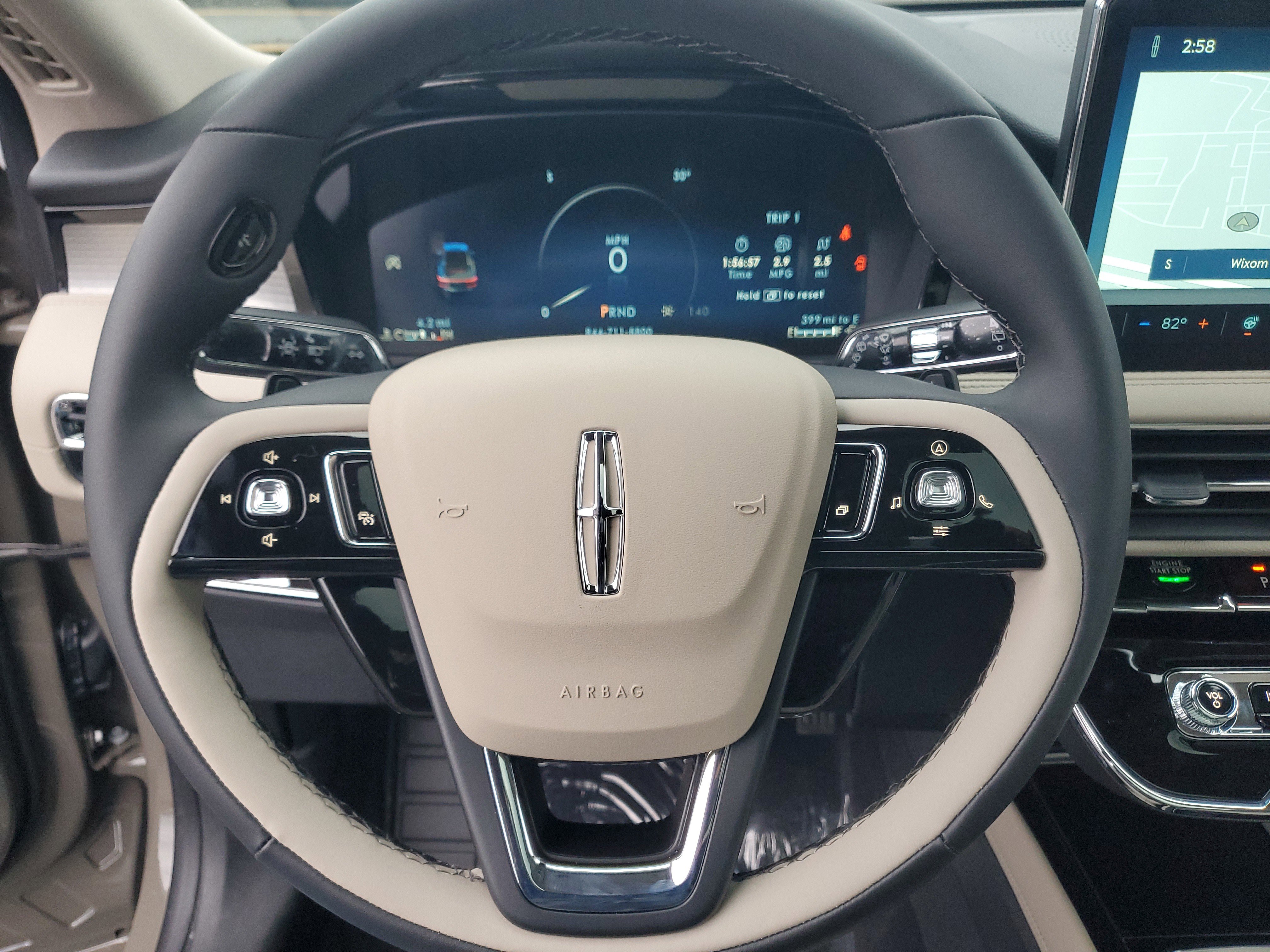 New 2026 Lincoln Corsair Premiere AWD/4WD image 16
