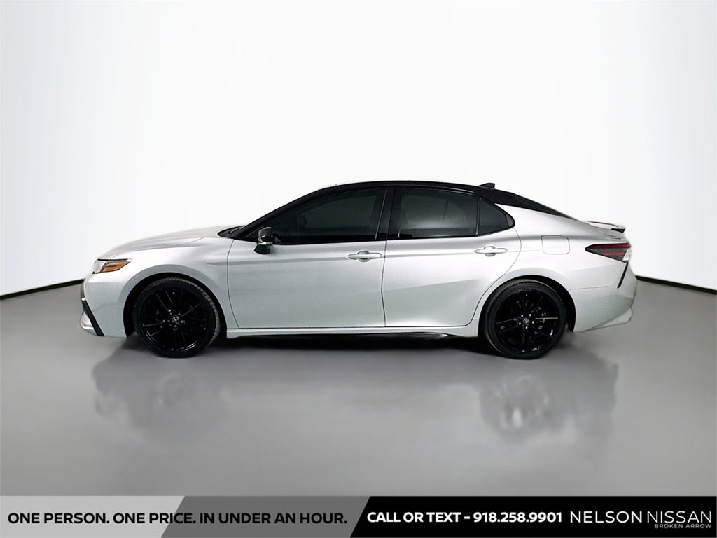 Used 2022 Toyota Camry XSE image 8