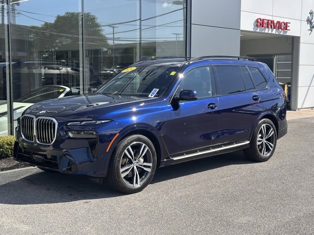 Used 2024 BMW X7 xDrive40i w/ M Sport Package image 1
