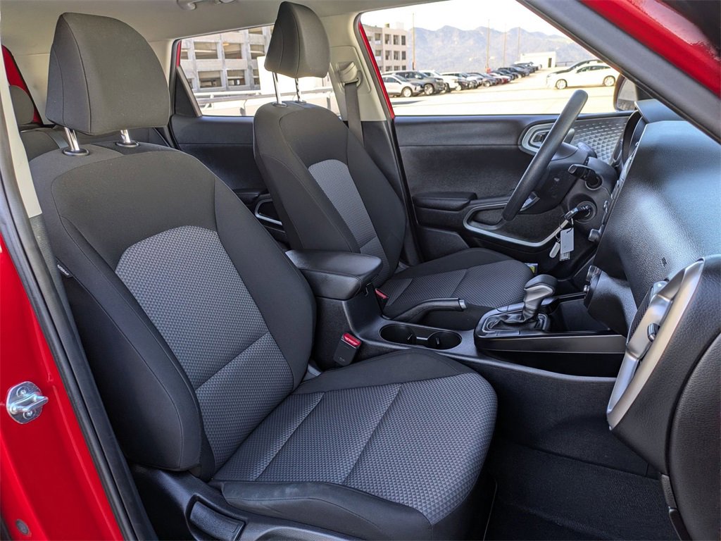 Used 2024 Kia Soul LX w/ Option Group 015 image 28