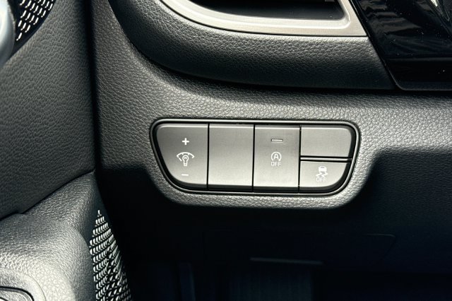 New 2026 Kia Seltos S FWD image 33