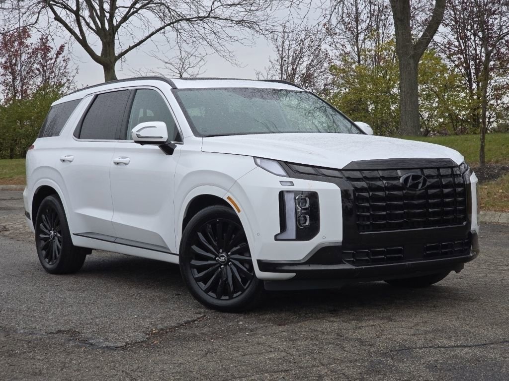 Used 2024 Hyundai Palisade Calligraphy image 2