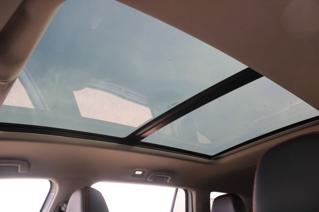 Certified 2025 Volkswagen Atlas Peak Edition SE image 19