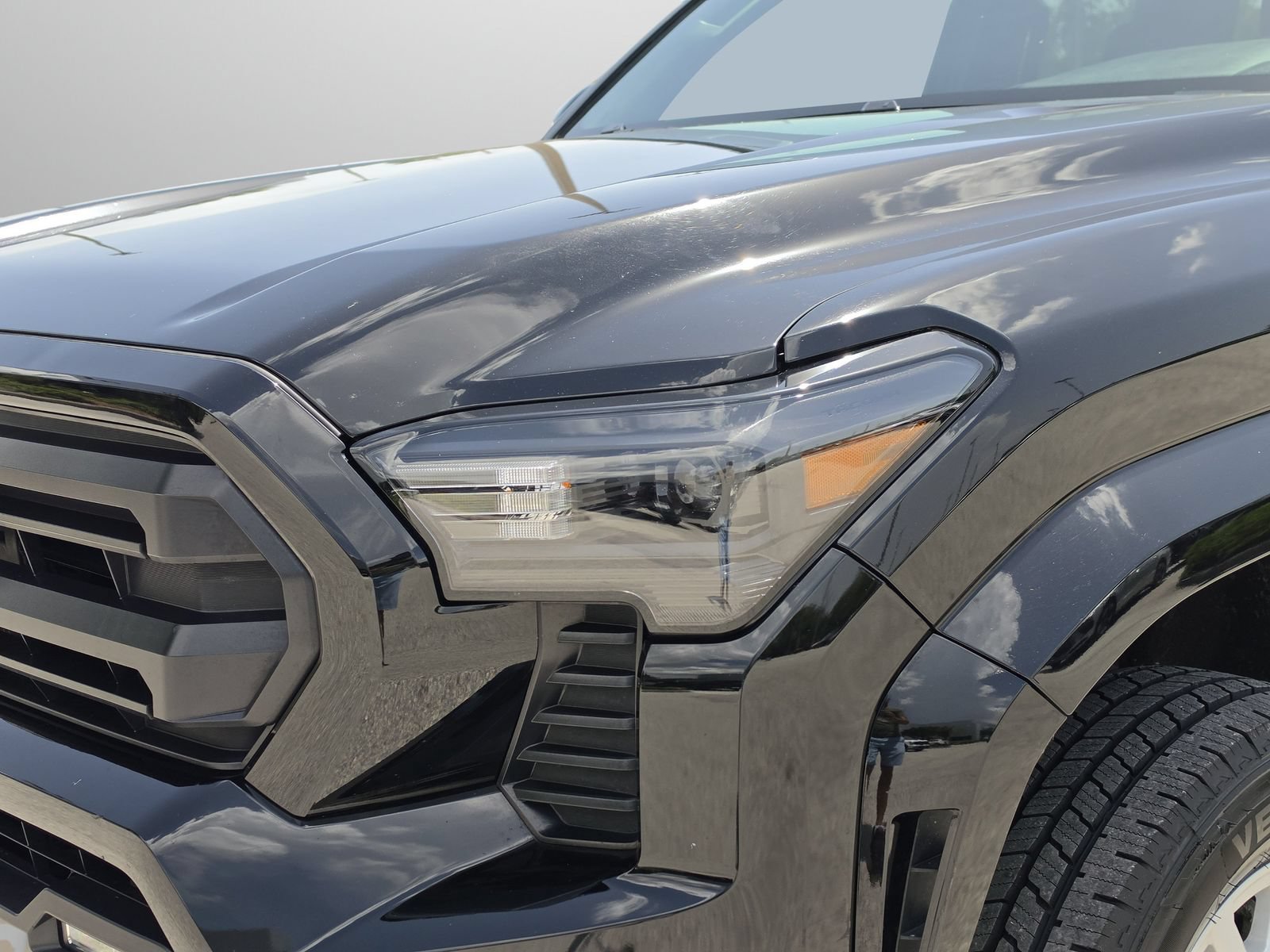 Used 2024 Toyota Tacoma SR5 RWD image 13