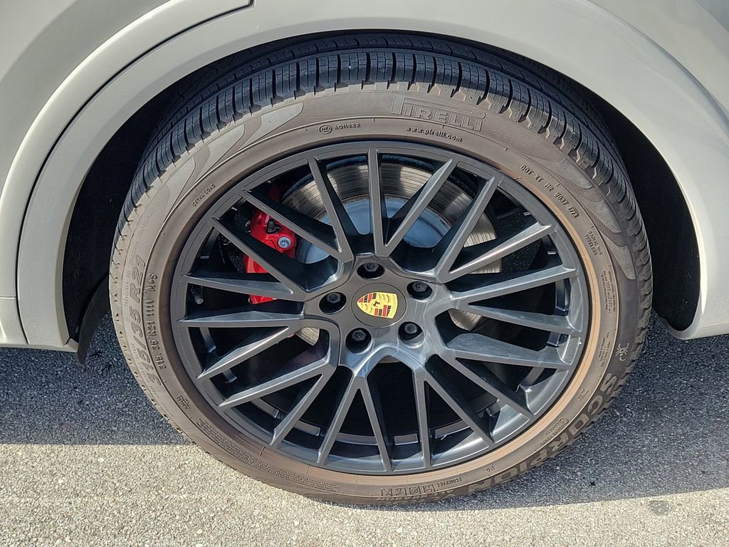 Certified 2022 Porsche Cayenne GTS image 11