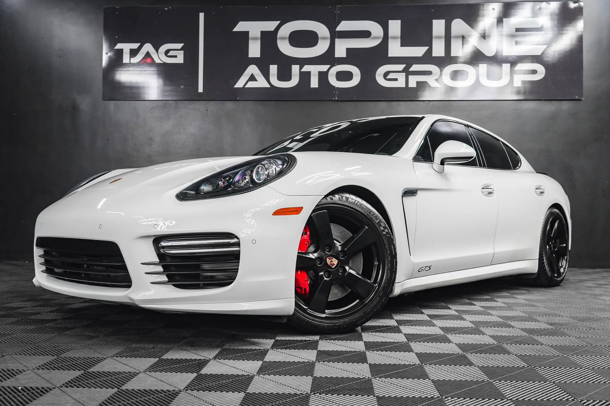 Used 2015 Porsche Panamera GTS w/ Premium Package Plus image 2