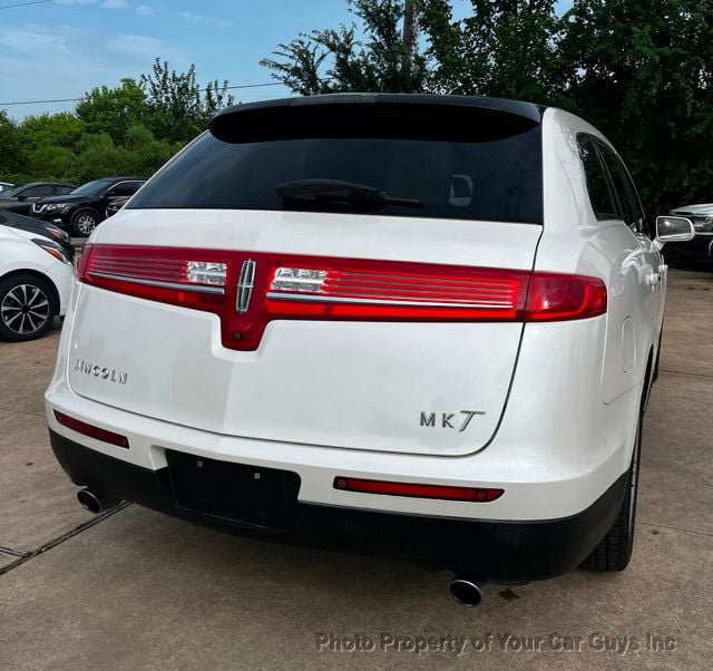 Used 2019 Lincoln MKT AWD image 7