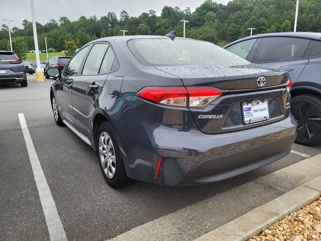 Used 2025 Toyota Corolla LE FWD image 3