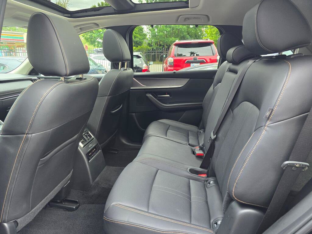 Certified 2025 MAZDA CX-70 Plug-In Hybrid w/ Premium Pkg AWD/4WD image 19