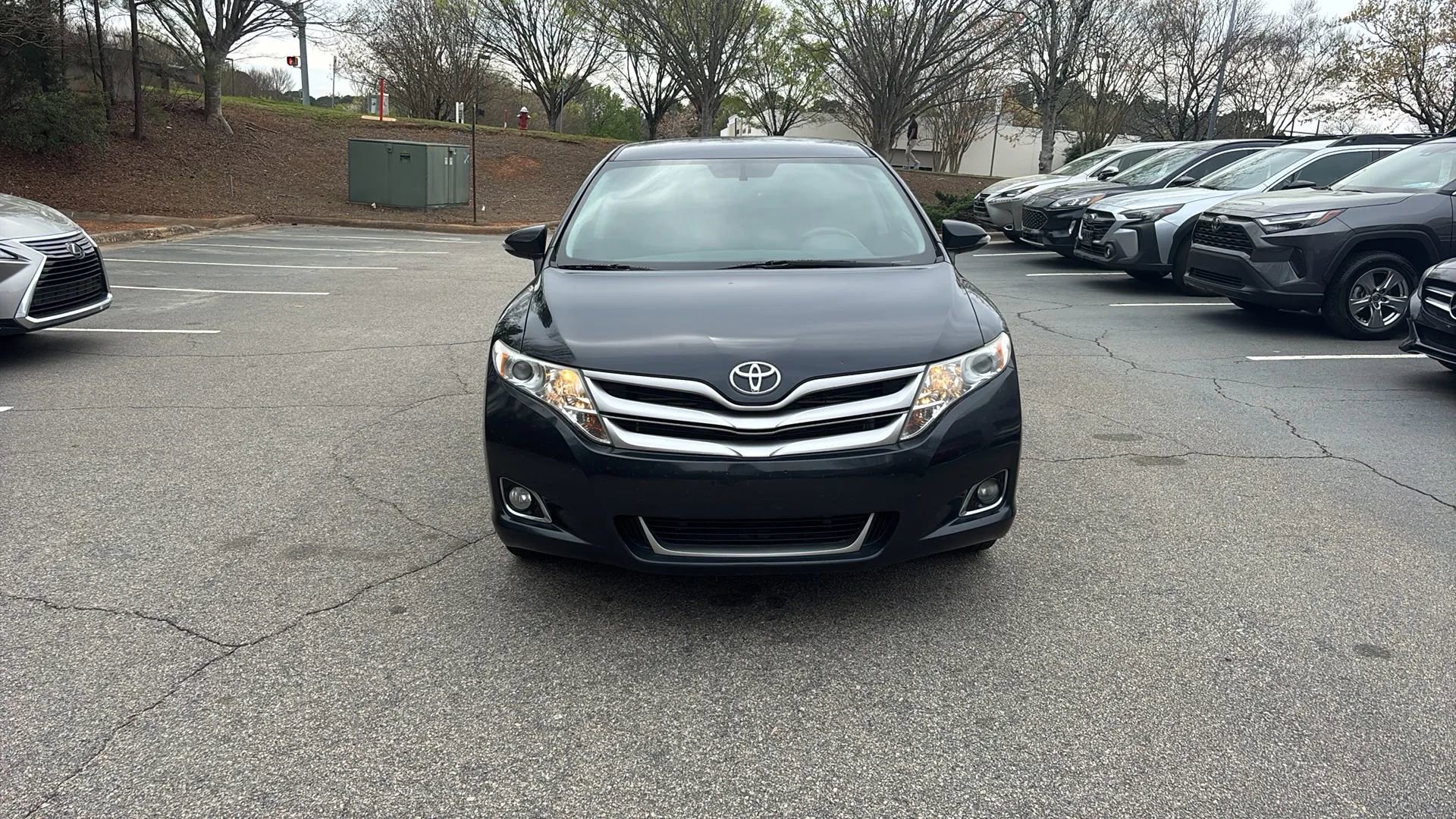 Used 2013 Toyota Venza LE w/ LE Convenience Pkg FWD image 2